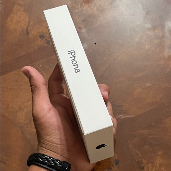 Apple iPhone 12 black - Picture 3 of 4